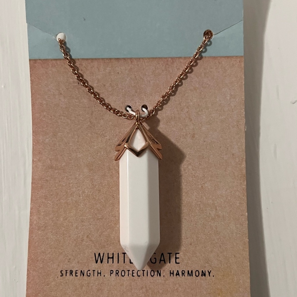 White Agate Pendant Necklace